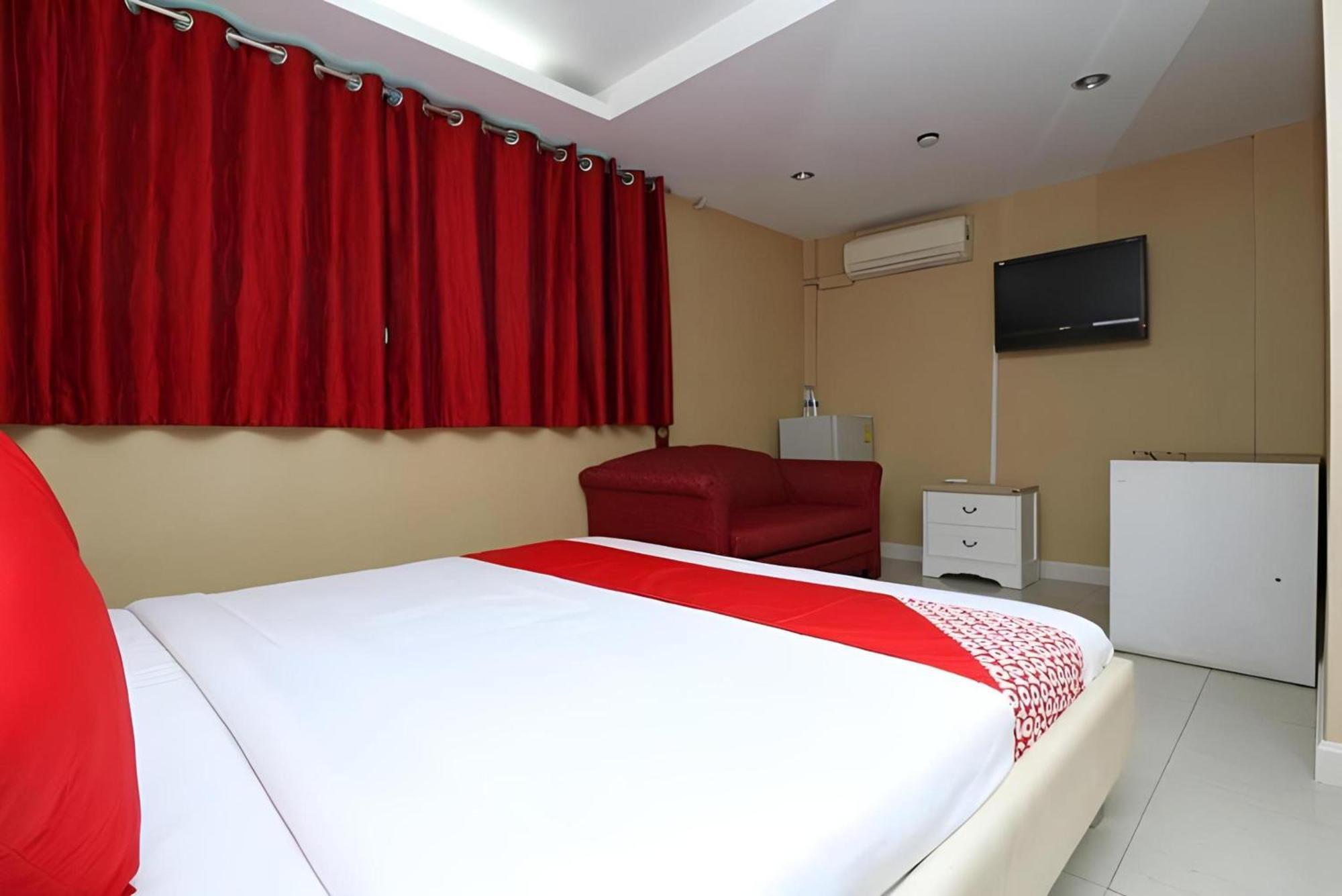 Hotel Diamond Silom 3*