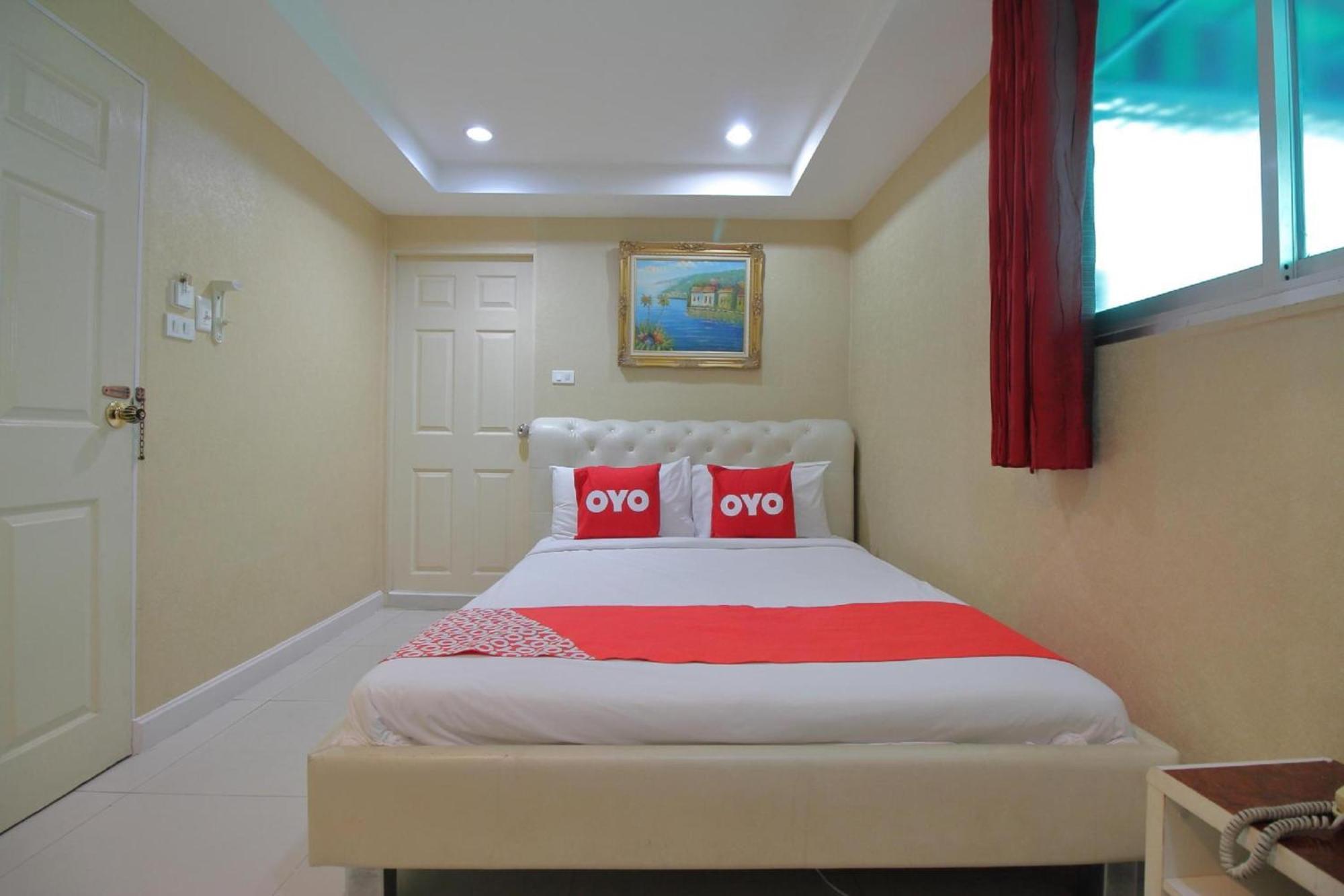 Diamond Silom Hotel 3*
