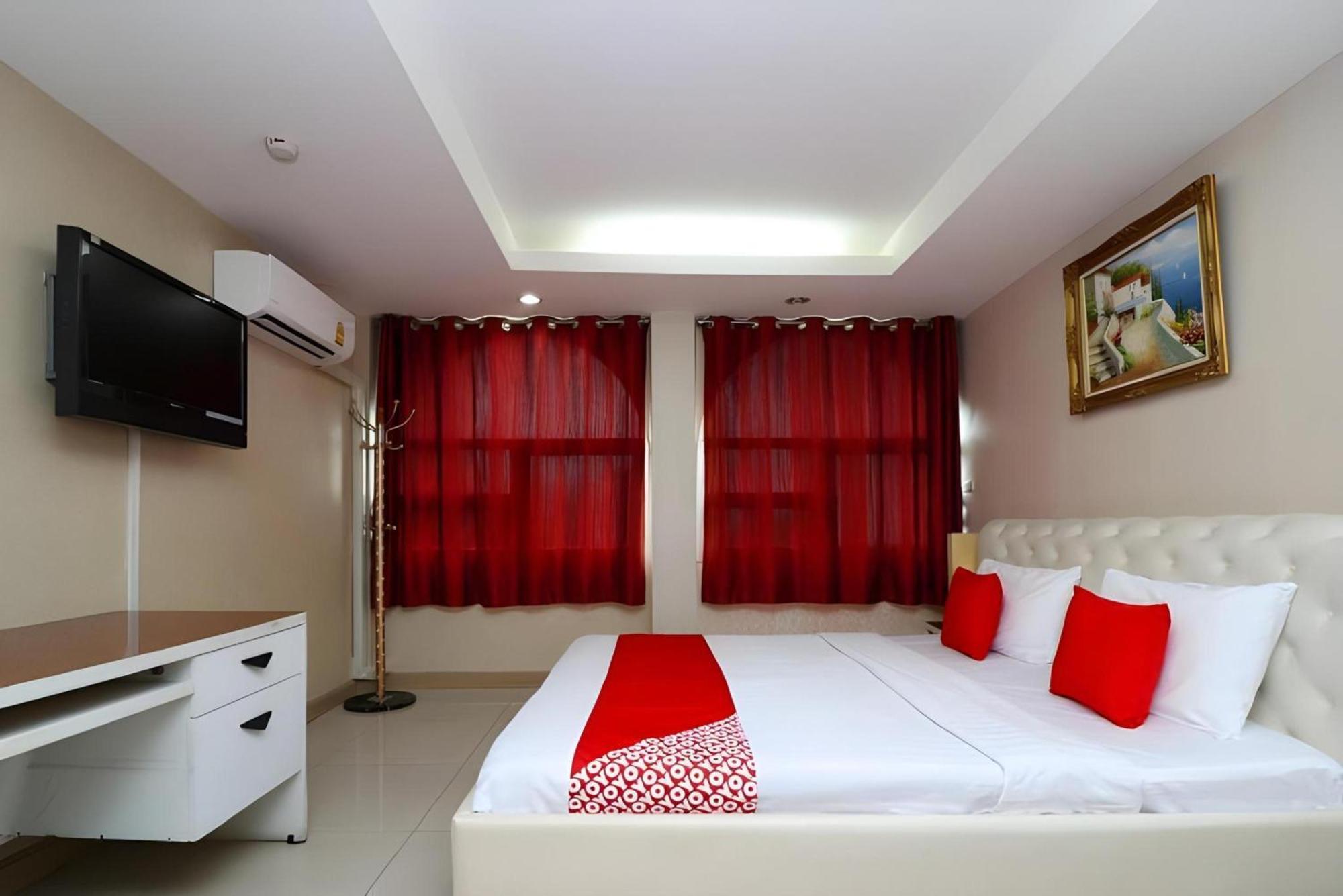 Hotel Diamond Silom 3*