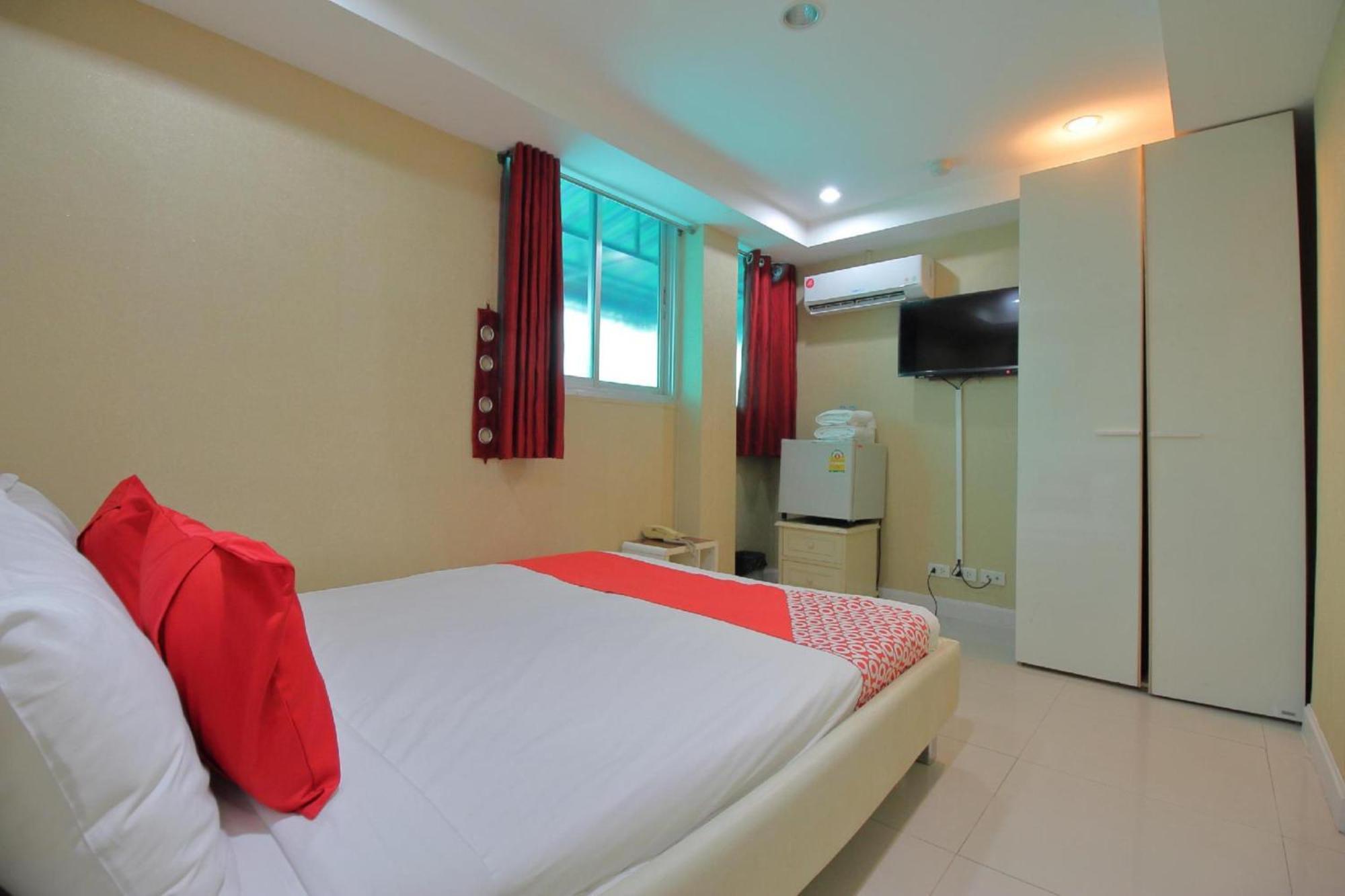 Diamond Silom 3*