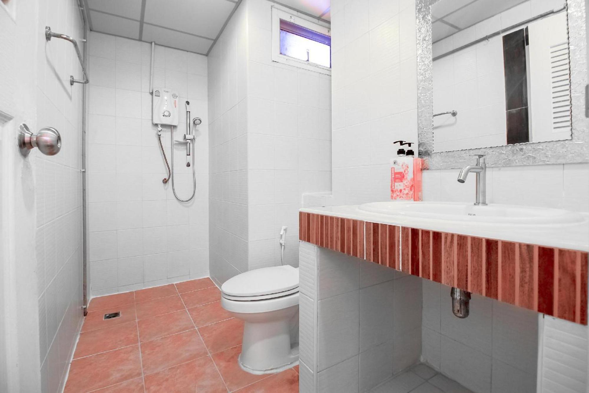 Capital O 411 Grandview 15 Hotel 3*