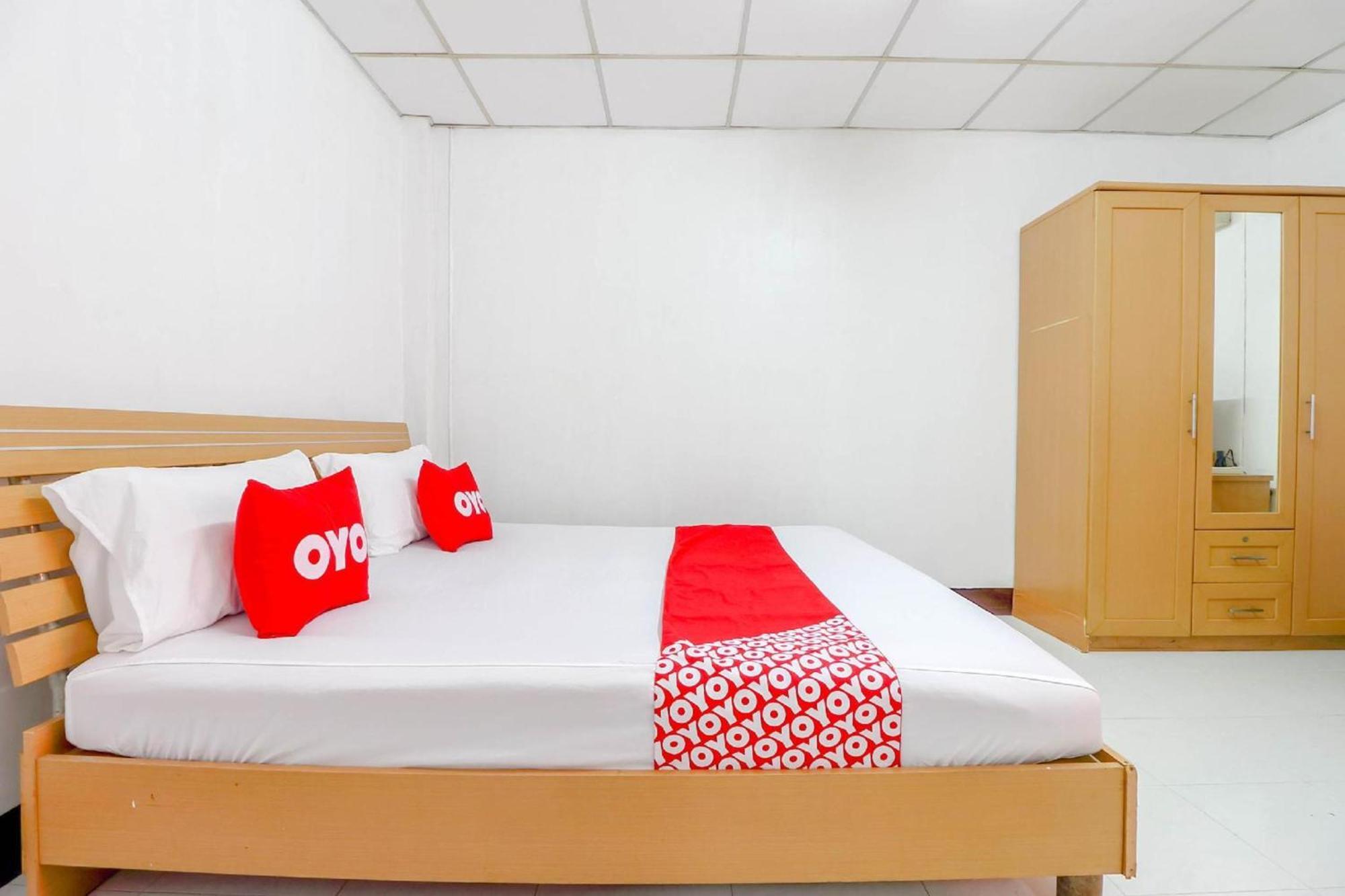 Oyo 525 Mrt Phetkasem 48-1 Place Hotel Bangkok