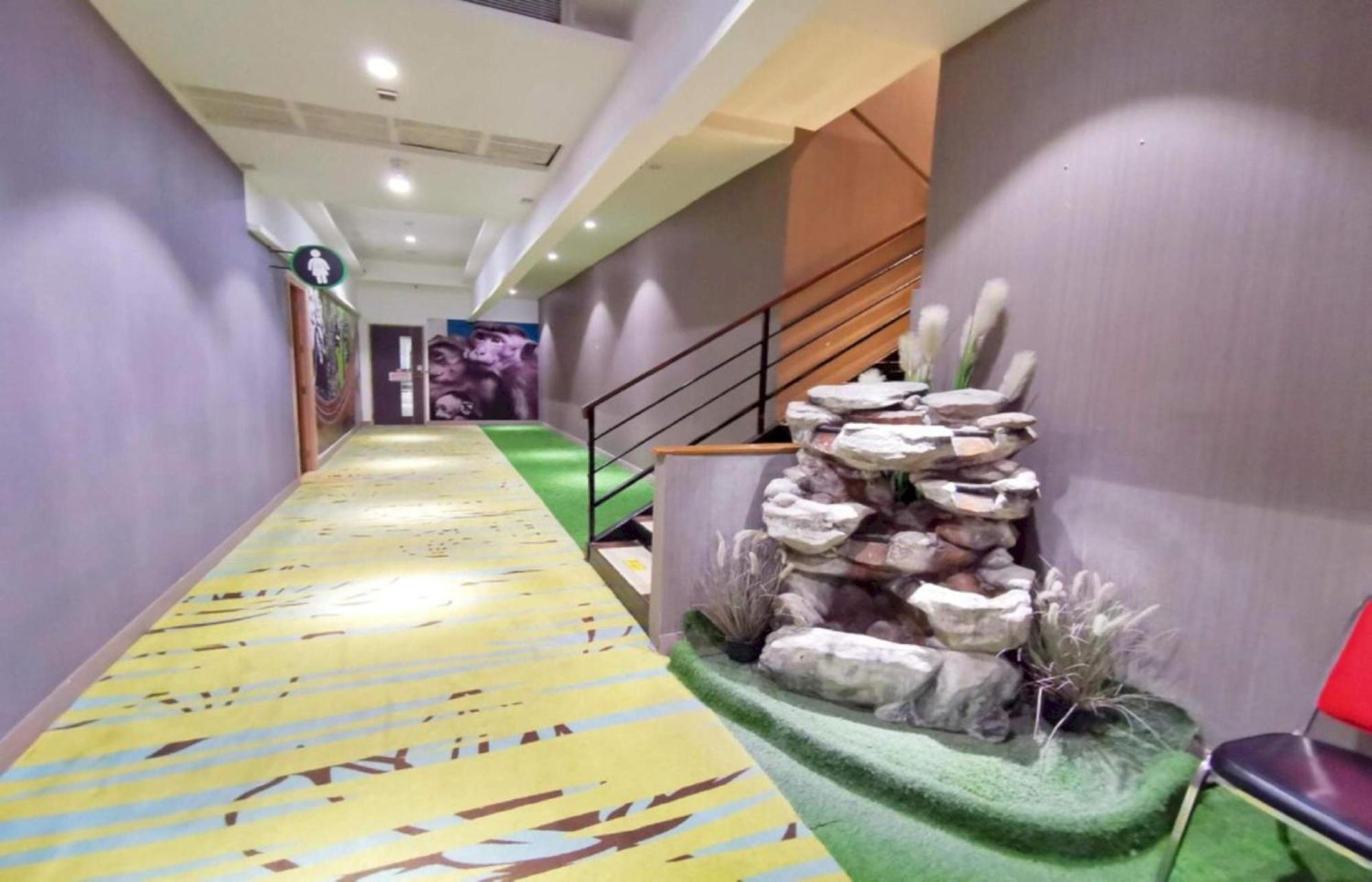 Hotel Capital O 75451 Podstel 4*