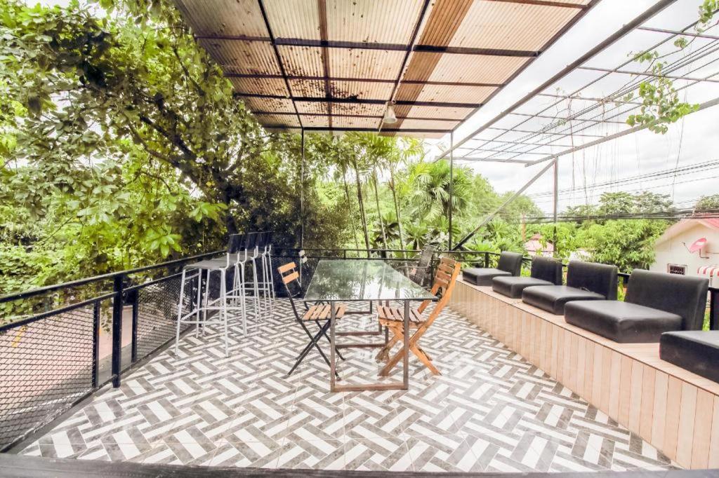 Oyo 271 The Romklao Resort Bangkok