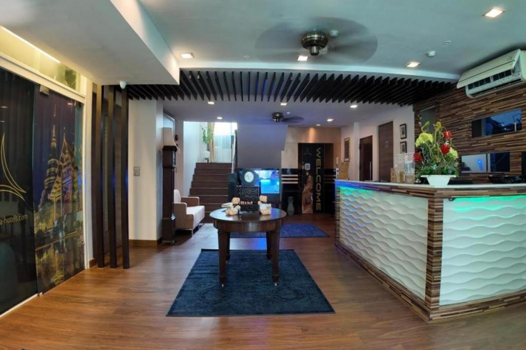 Icheck Residences Sukhumvit 20 Hotel 3*