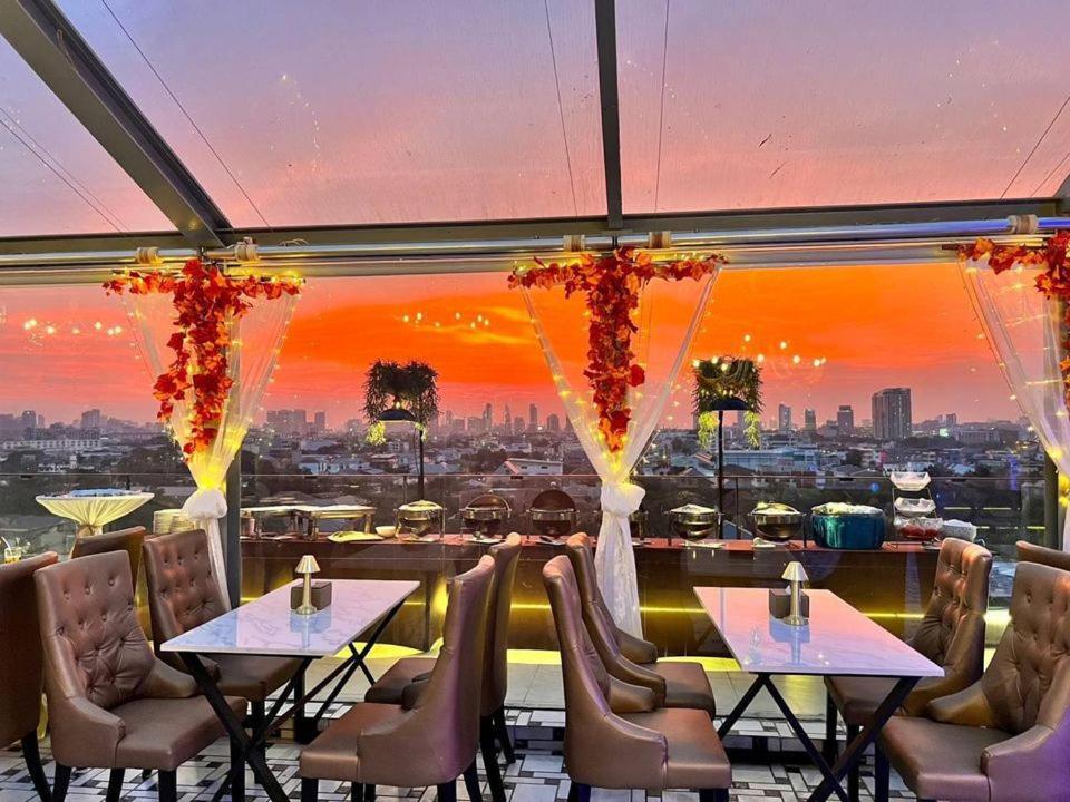 Sky Dome Resotel - โรงแรมสกายโดม รีโซเทล Hotel 5*