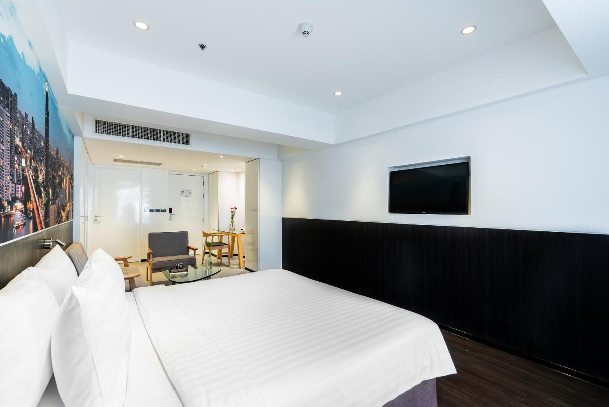 Galleria 12 Sukhumvit By Compass Hospitality Hotel