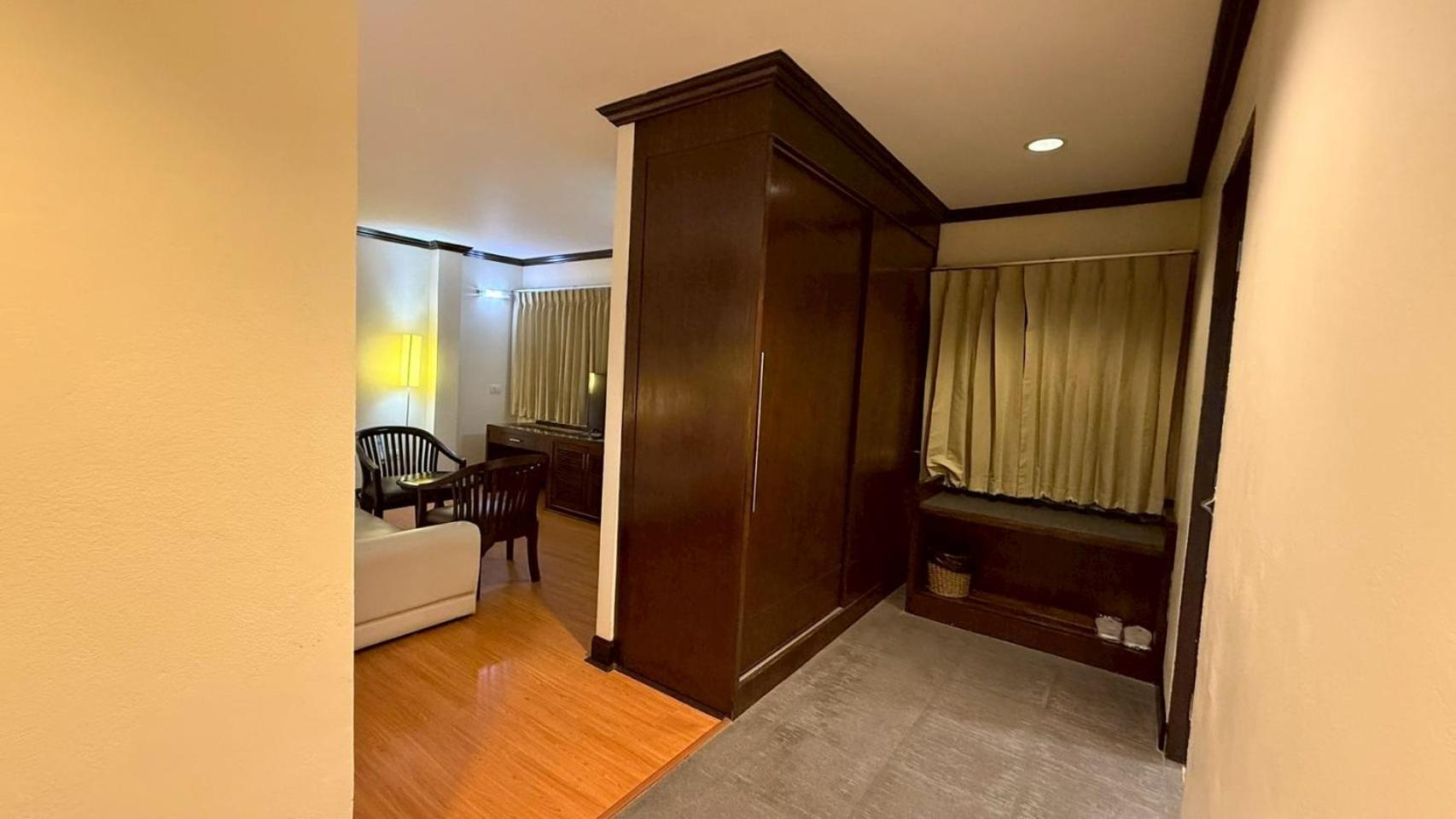 Grand Business Bangkok