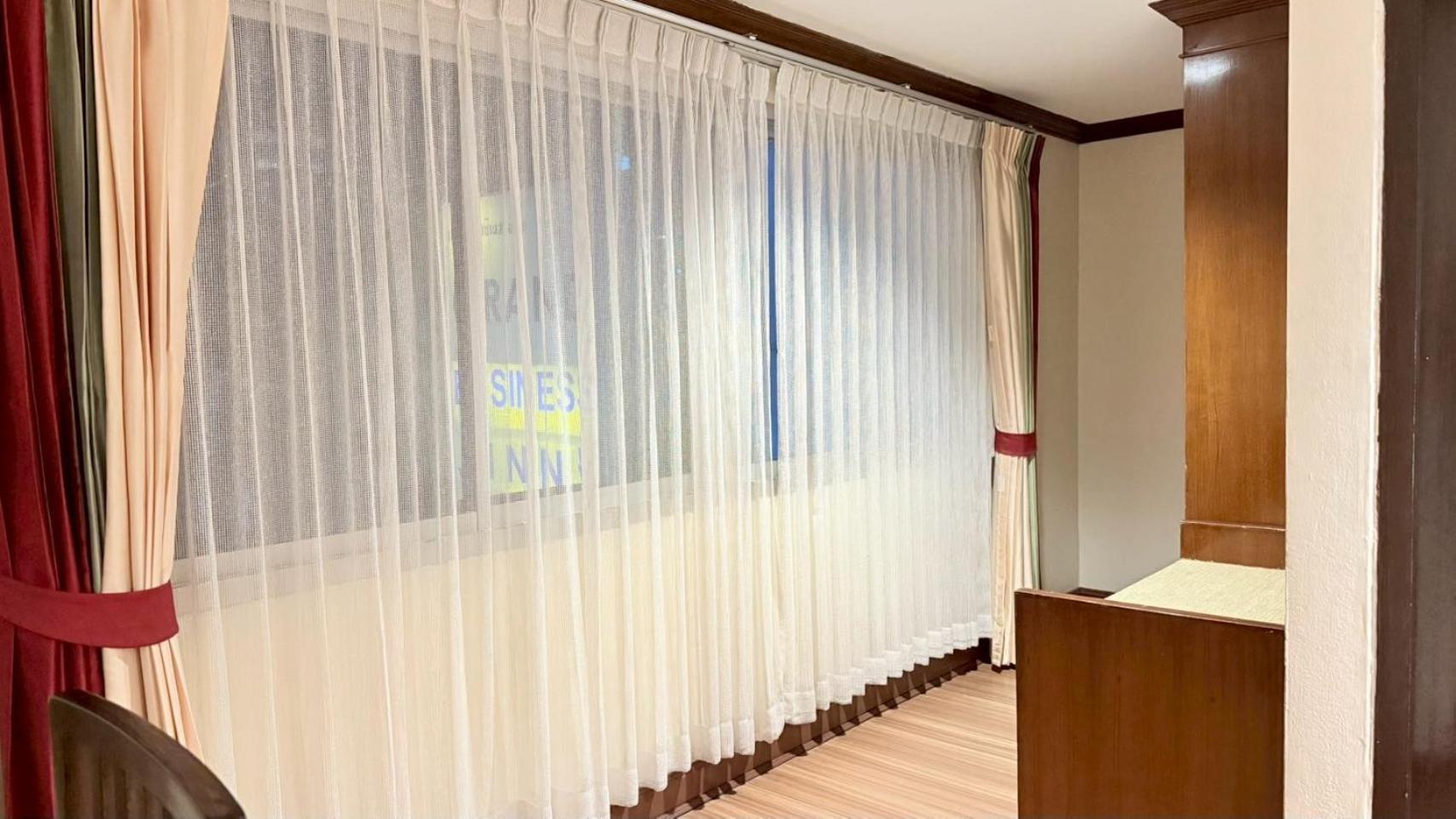 Hotel Grand Business