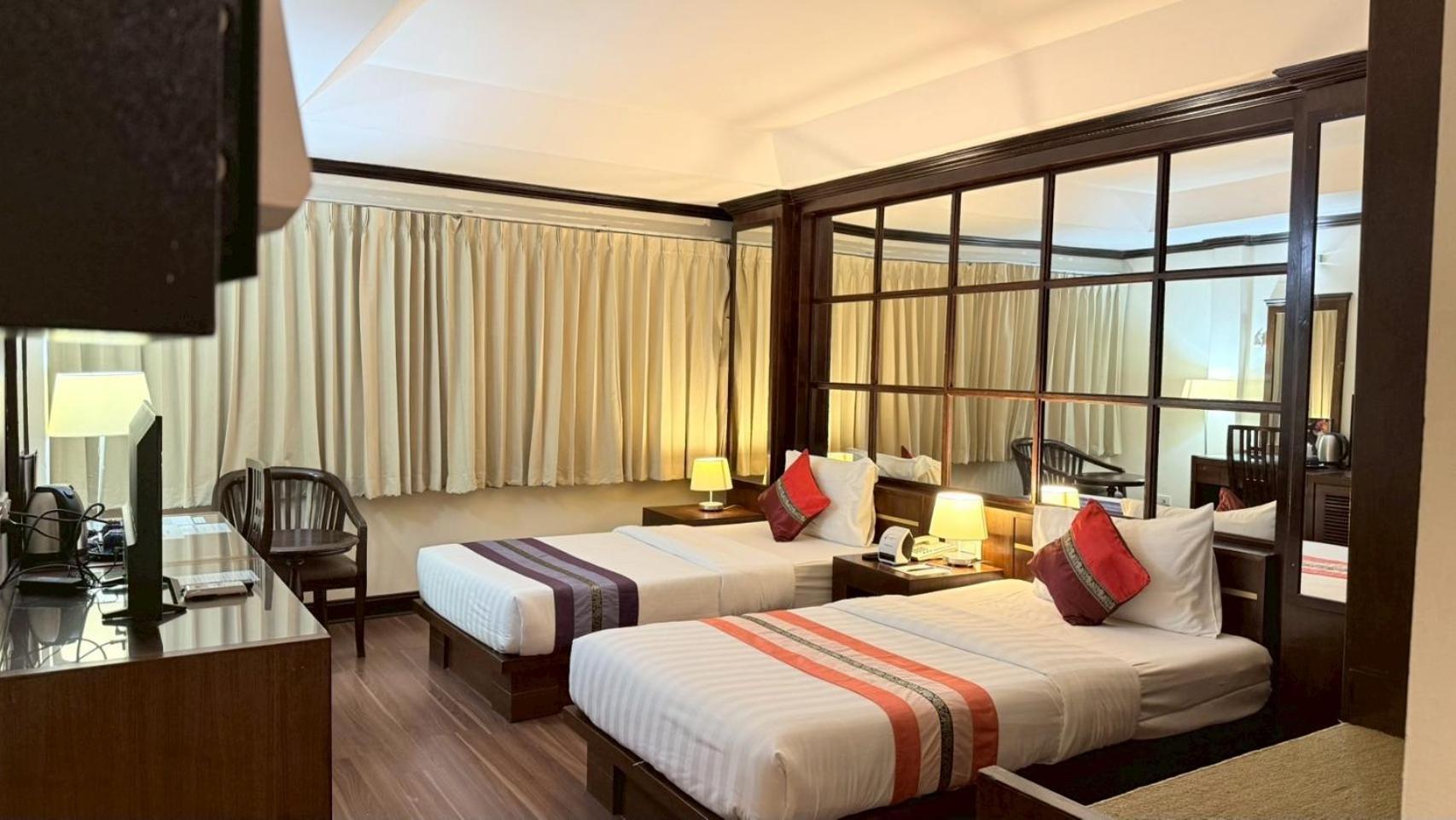 Grand Business Hotel