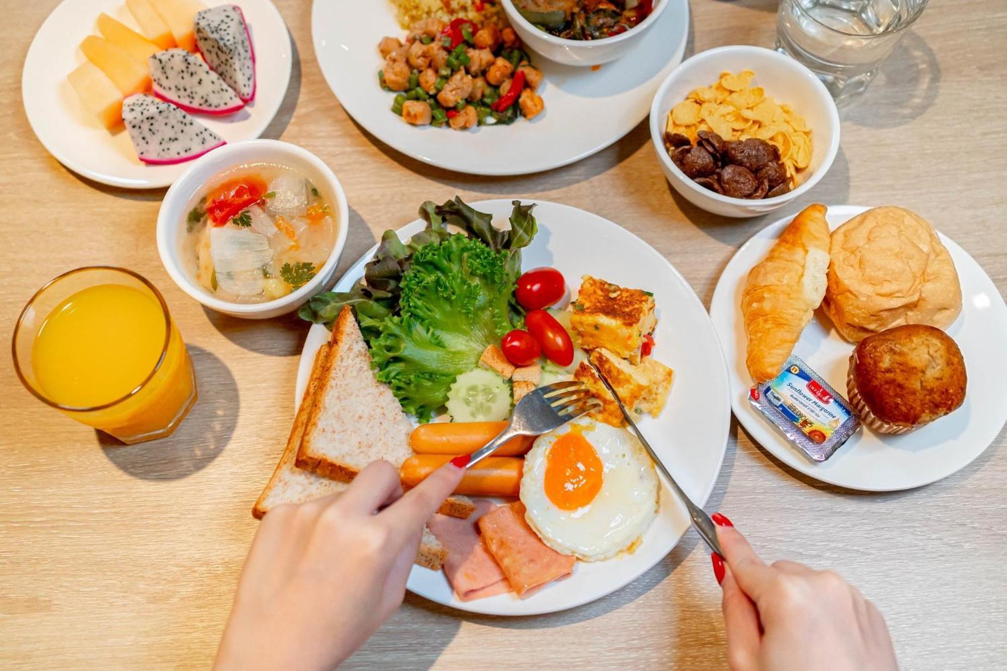 Express & Pier By Ihg Hotel Bangkok