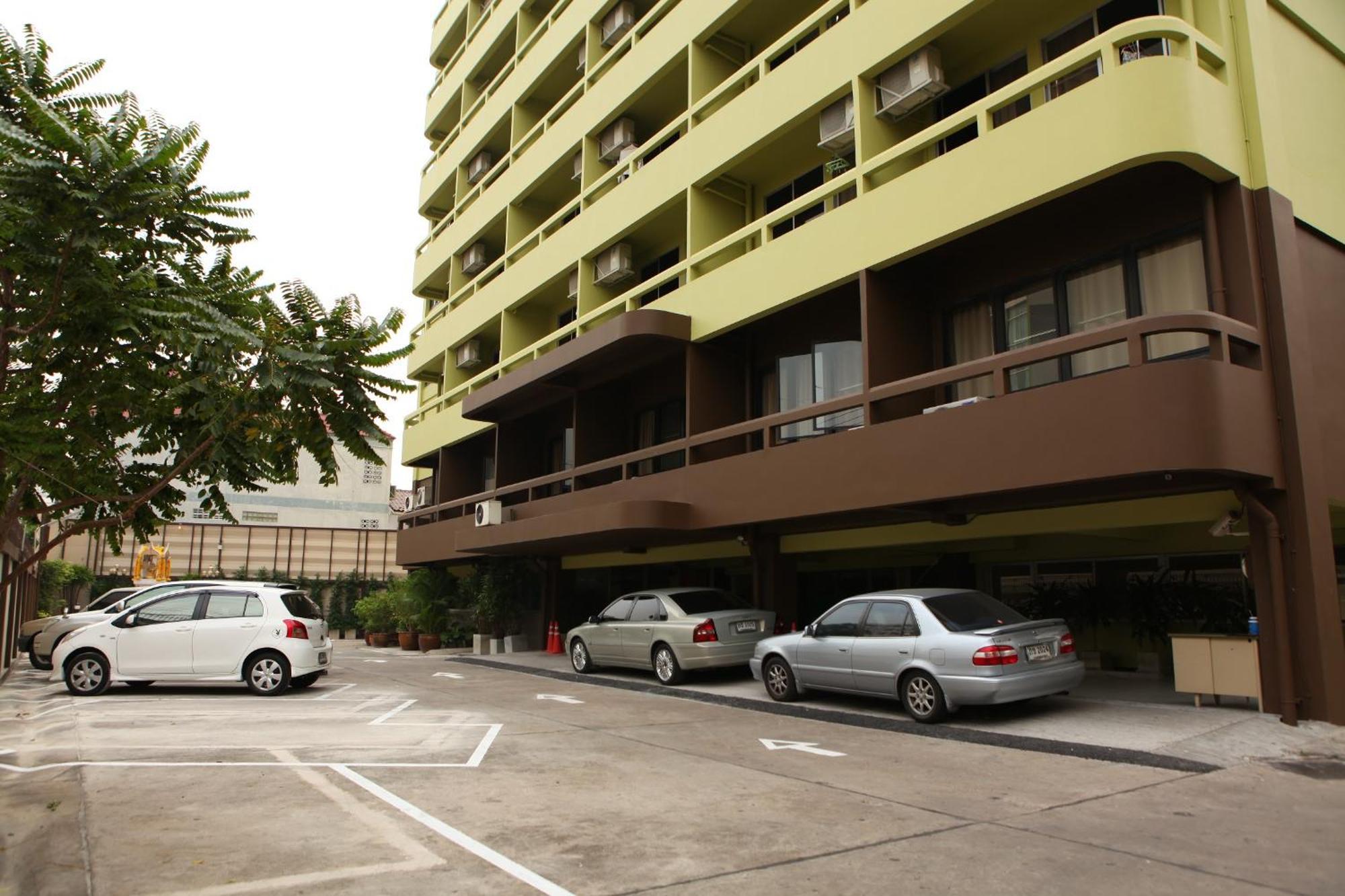 Hotel Petch Tower Ekkamai Bangkok