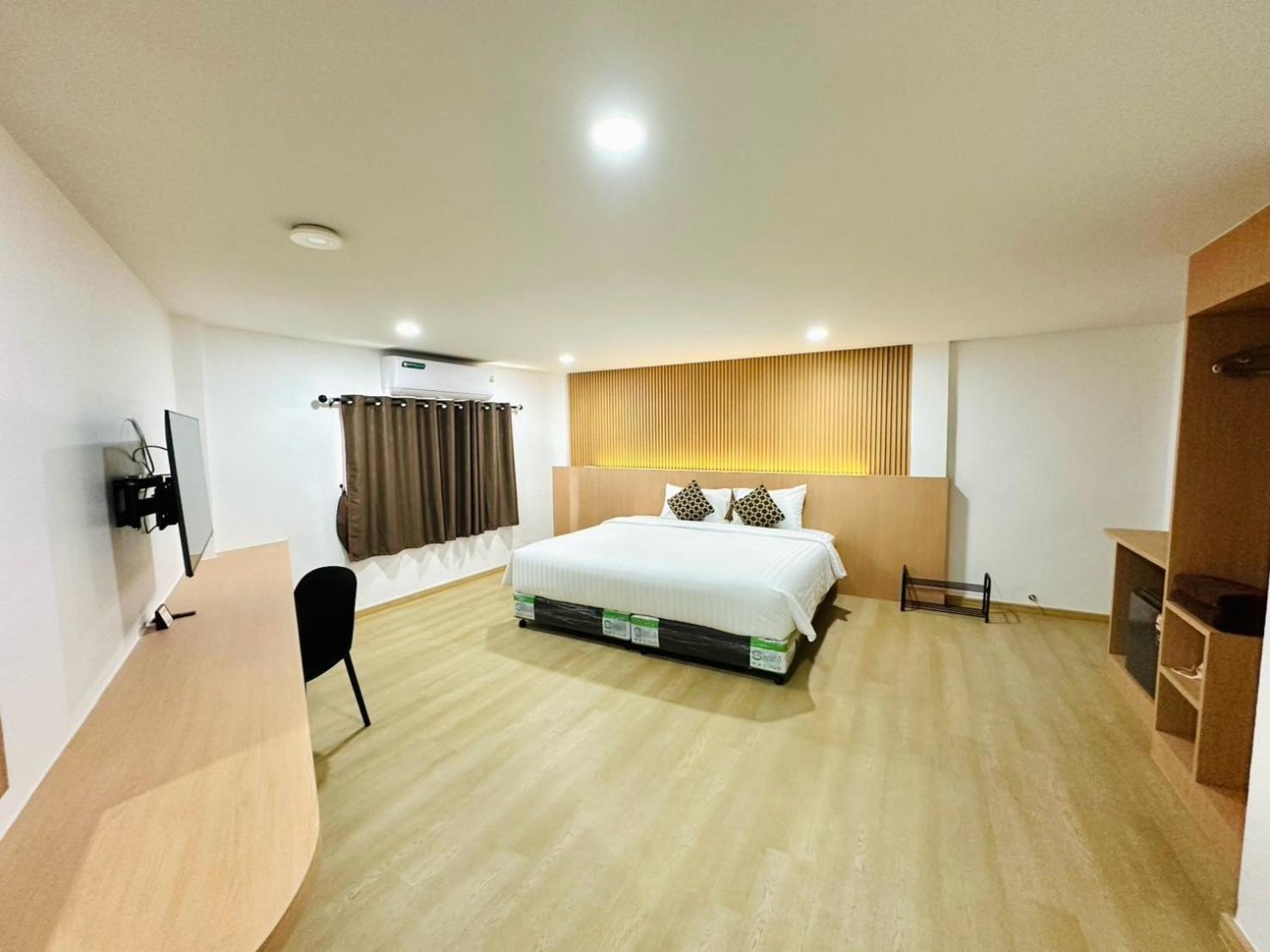 The Cozy 77 3*