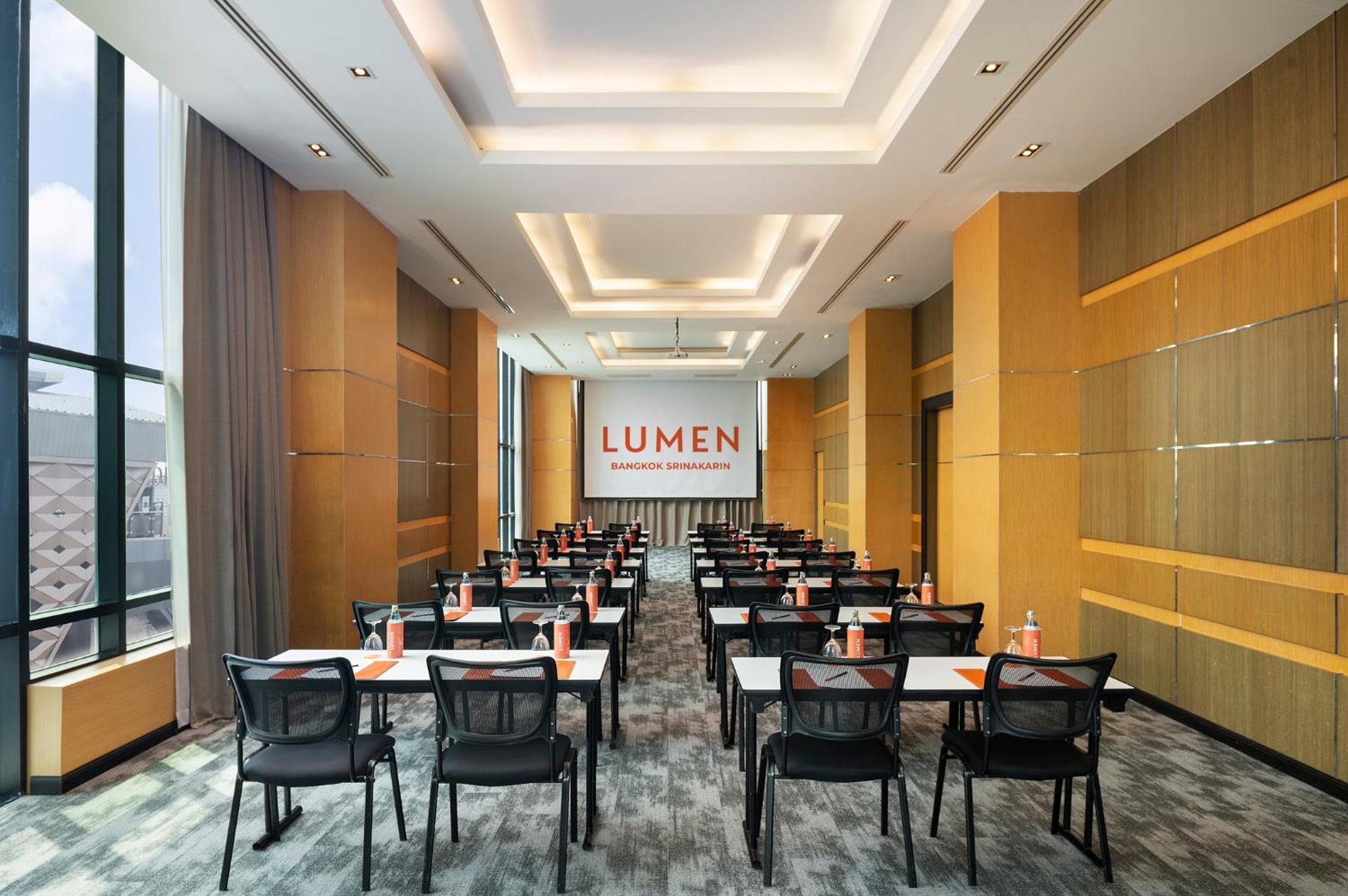 Hotel Lumen Srinakarin