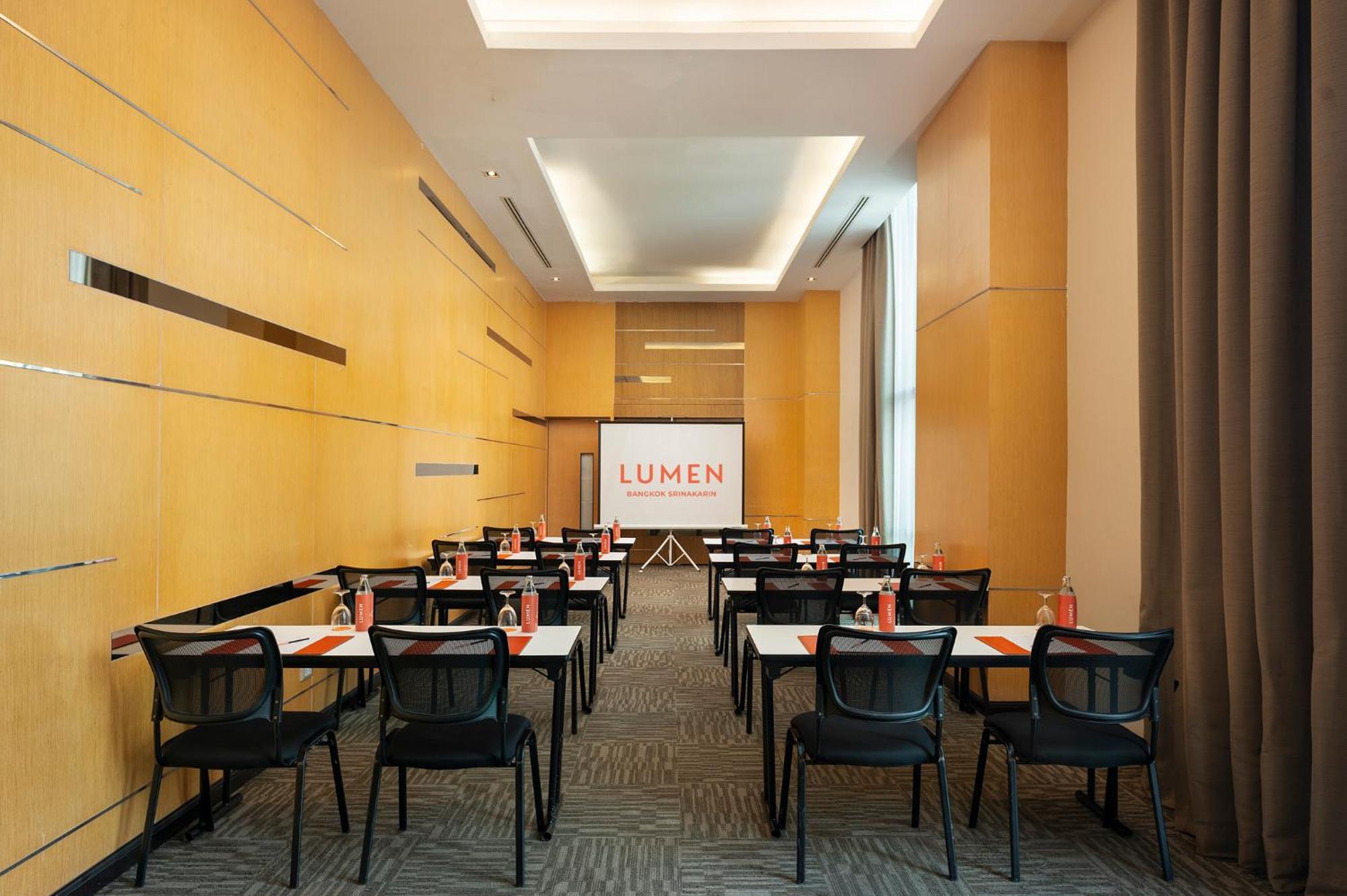 Hotel Lumen Srinakarin 5*