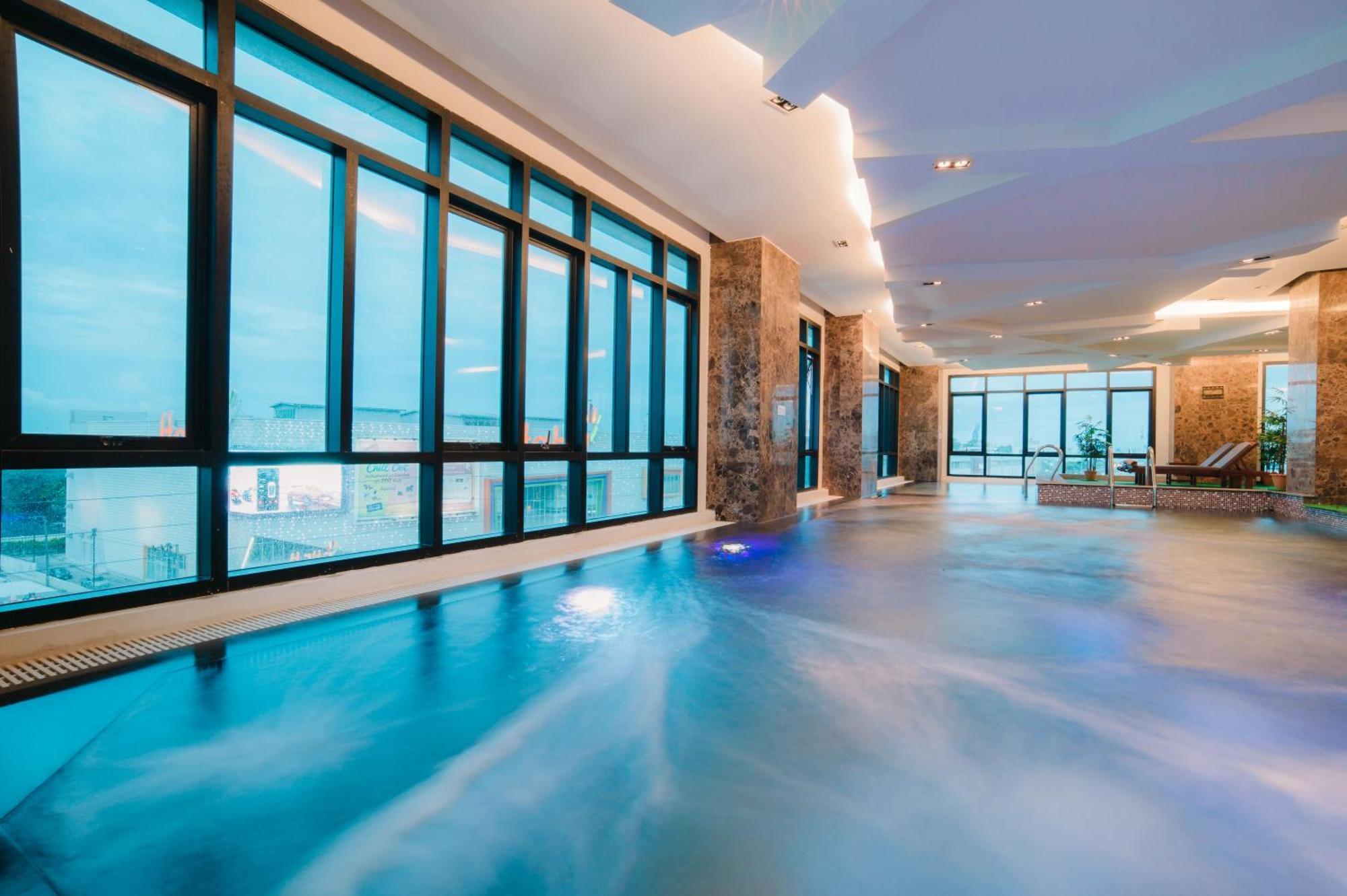 Hotel Lumen Srinakarin Bangkok