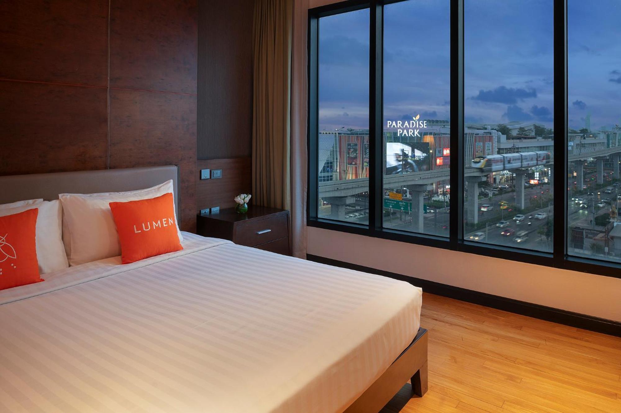 Lumen Srinakarin 5* Bangkok
