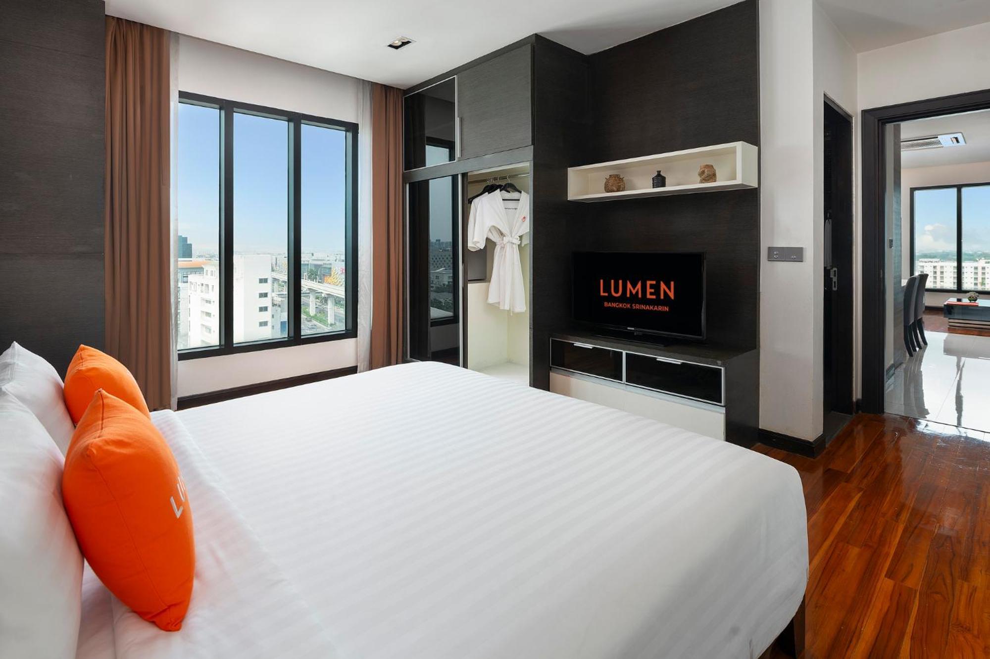 Lumen Srinakarin Hotel 5*