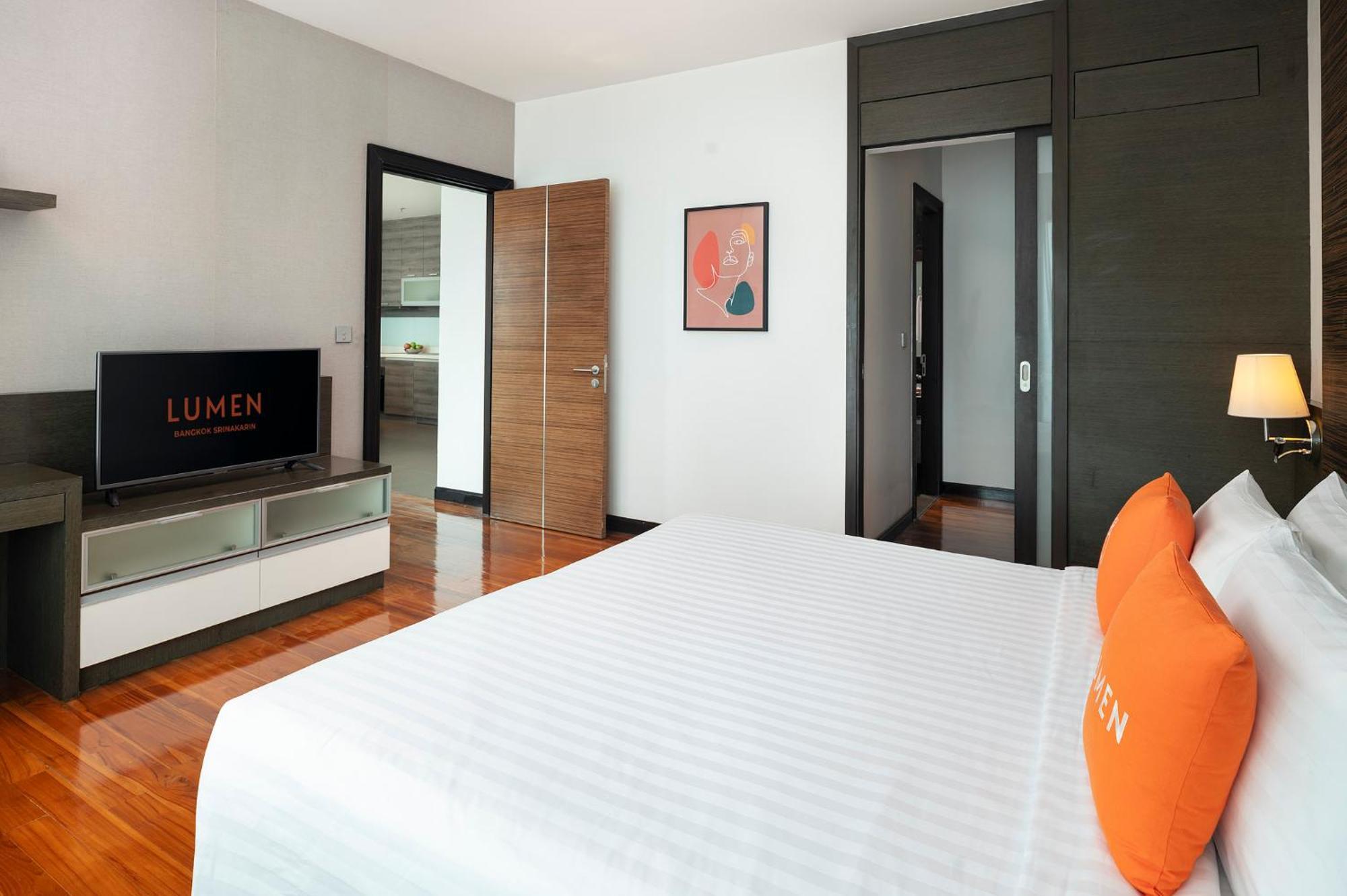 Lumen Srinakarin Hotel Bangkok