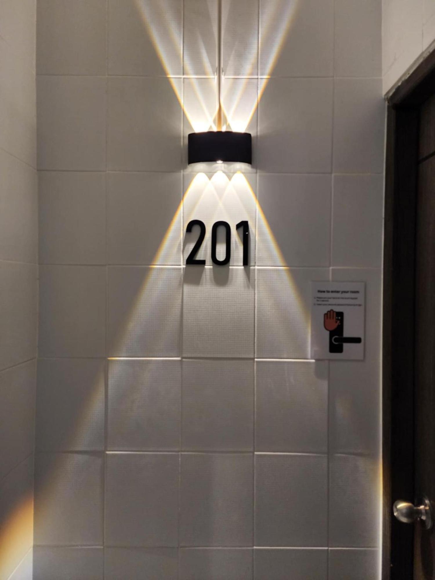 Lo-ha Guest House, Contactless Check-in Asrama *