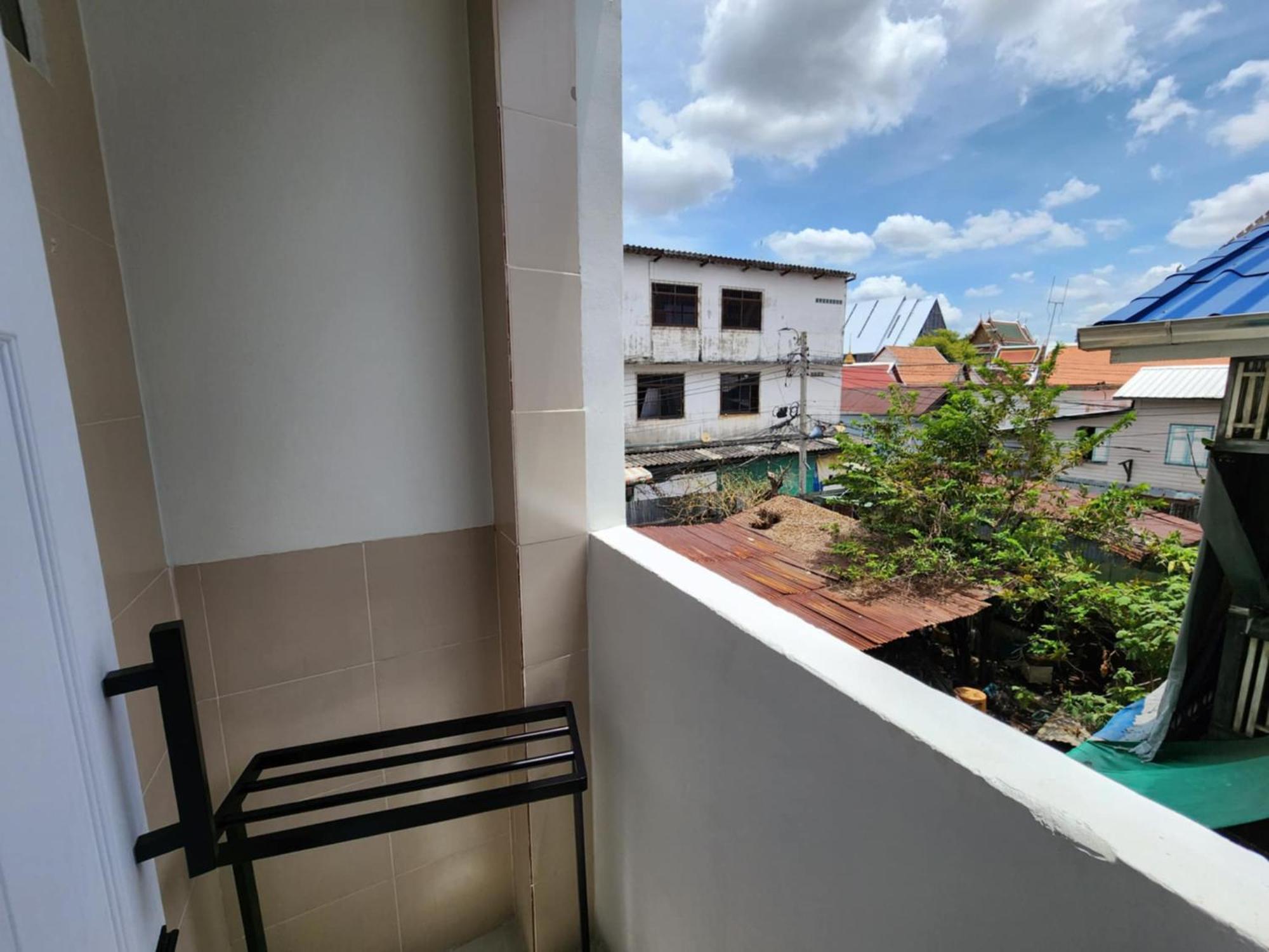 Lo-ha Guest House, Contactless Check-in Asrama *
