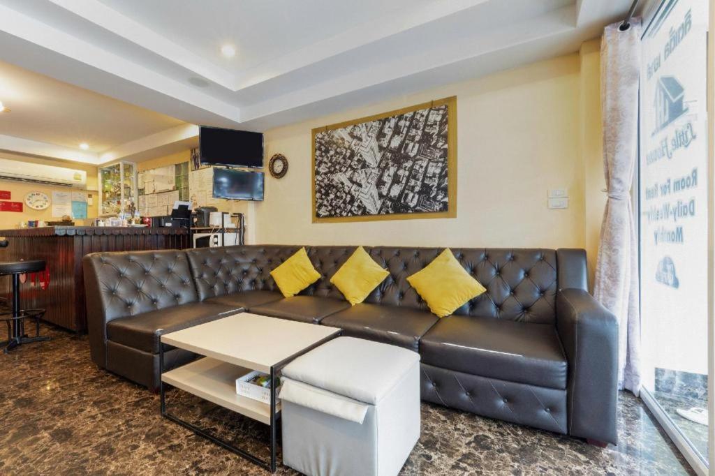 Oyo 818 Suksomboon Hotel Banguecoque