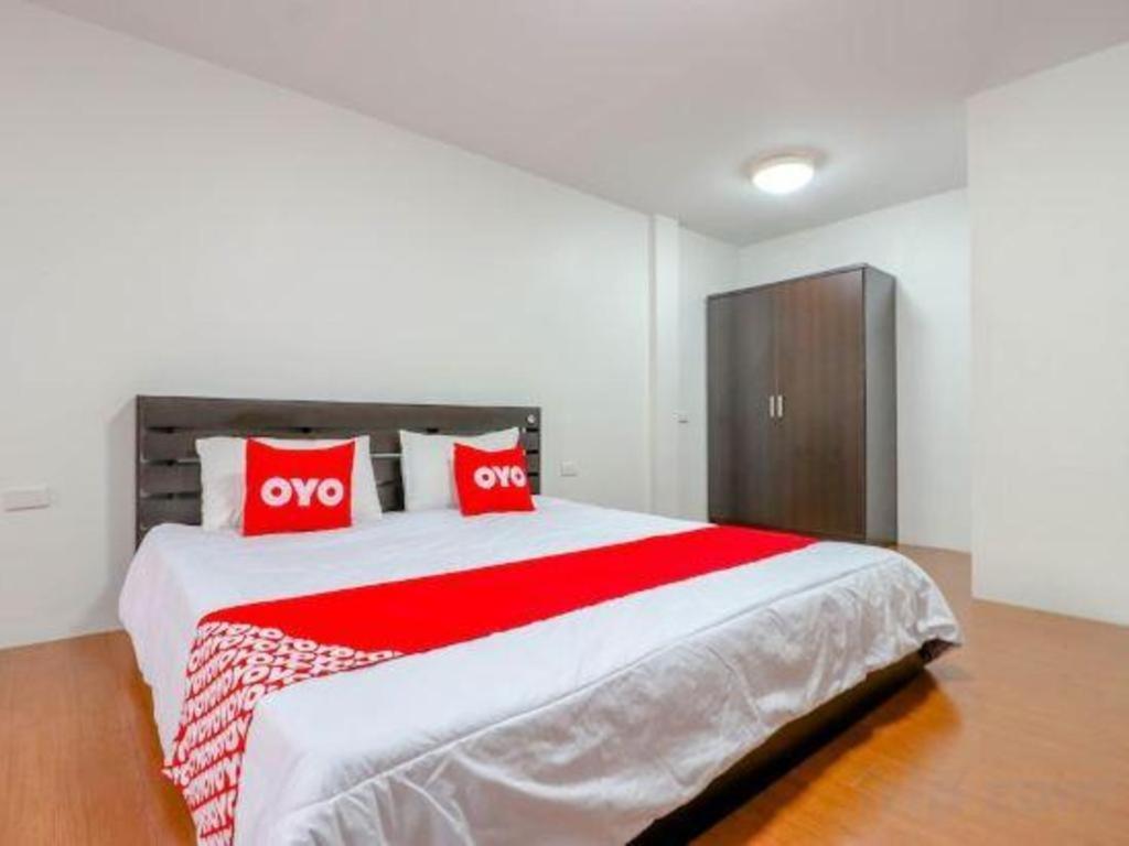 Oyo 935 The Palm Hotel