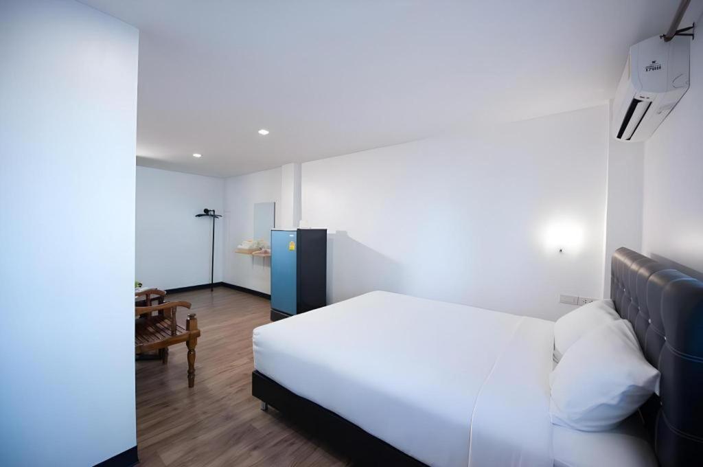 Hostel Hoppers Place Donmuang *