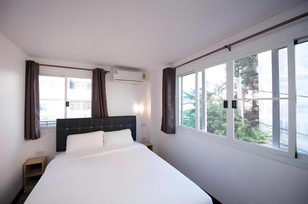 Hostel Hoppers Place Donmuang *