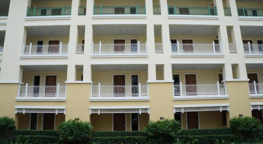 Hotel The One 3*