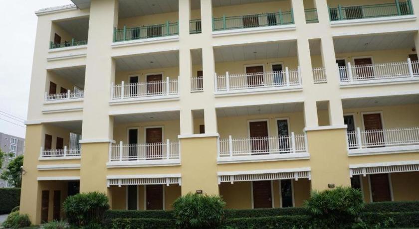 Hotel The One 3*