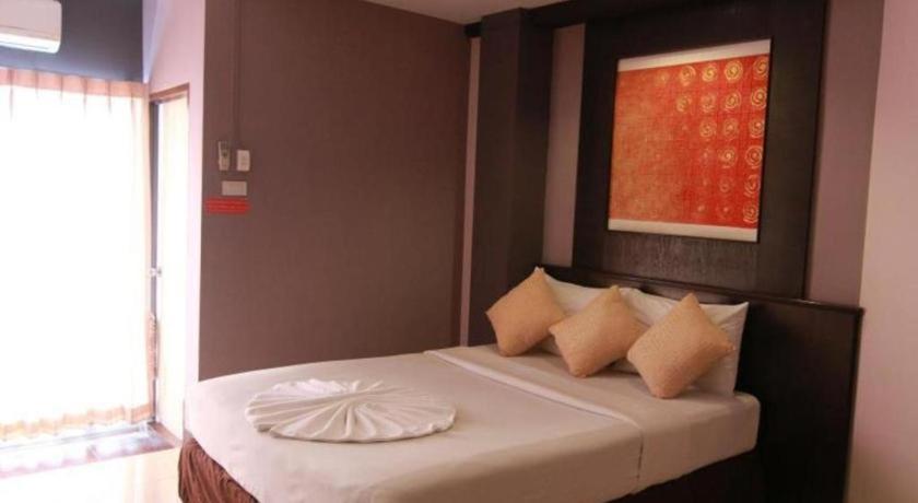 Grand Pinnacle Hotel