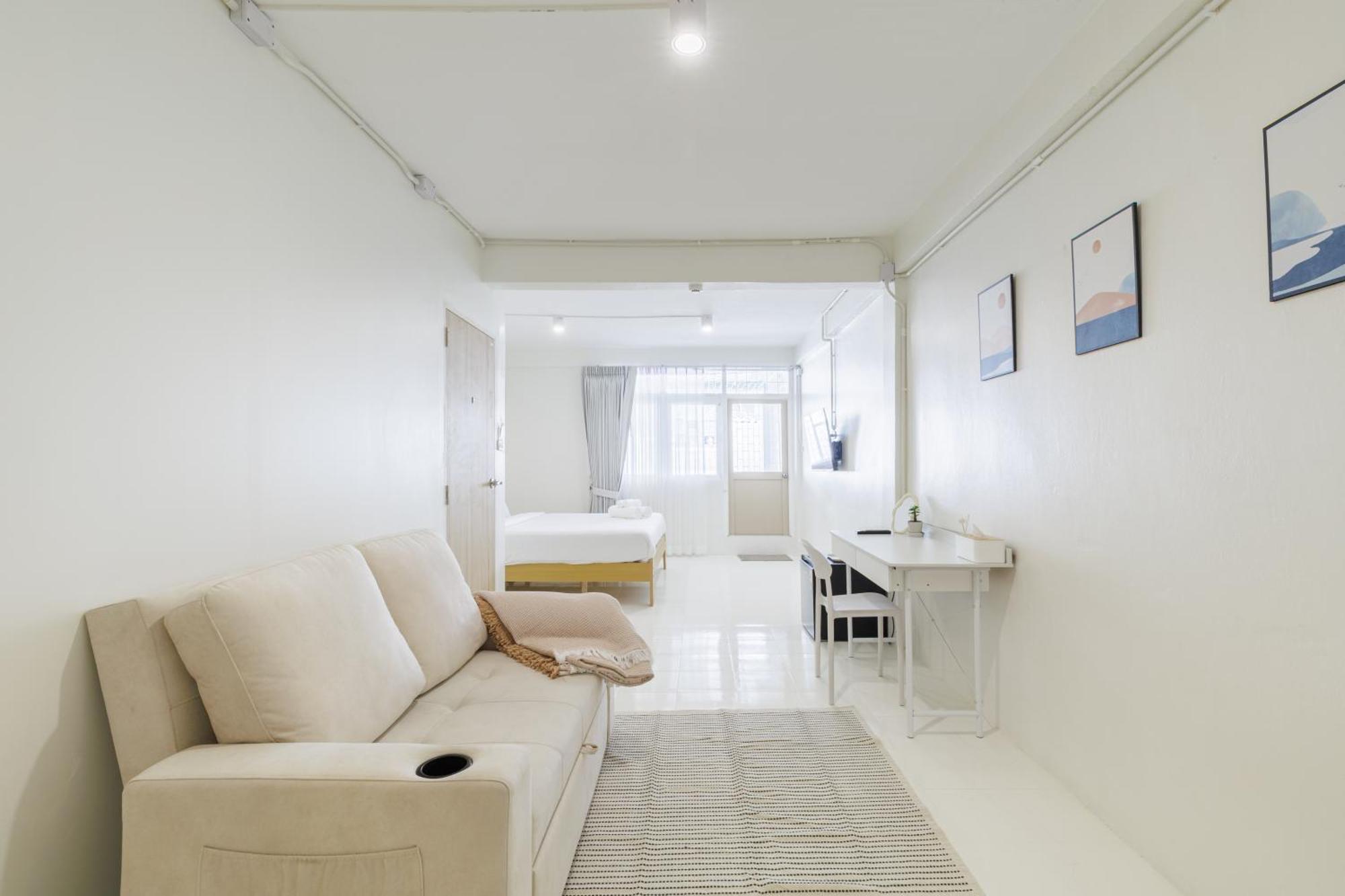 Gasthuis A Townhouse 100m From Bts Bangchak