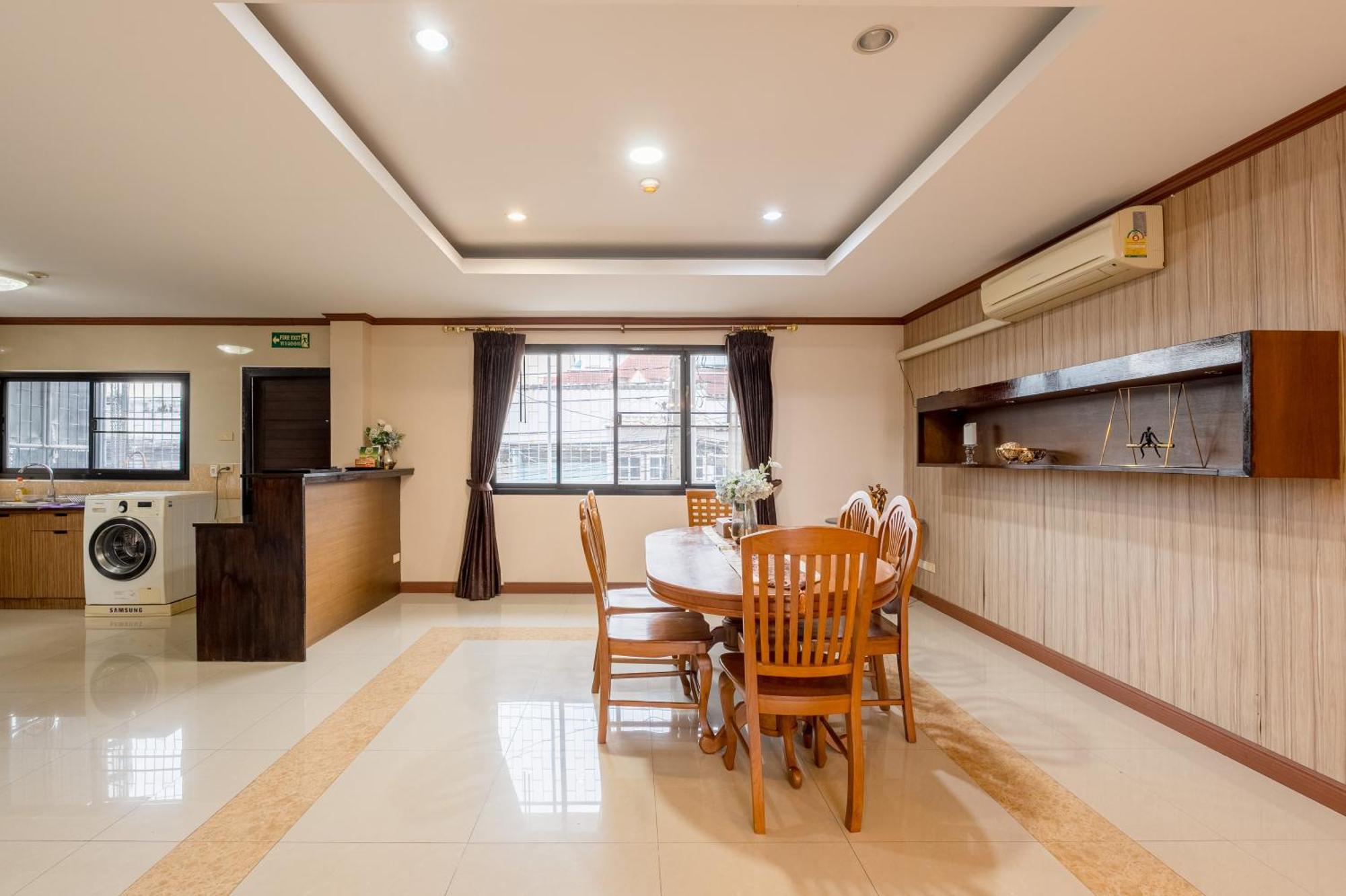 Phoenix Serviced Aparthotel Bangkok