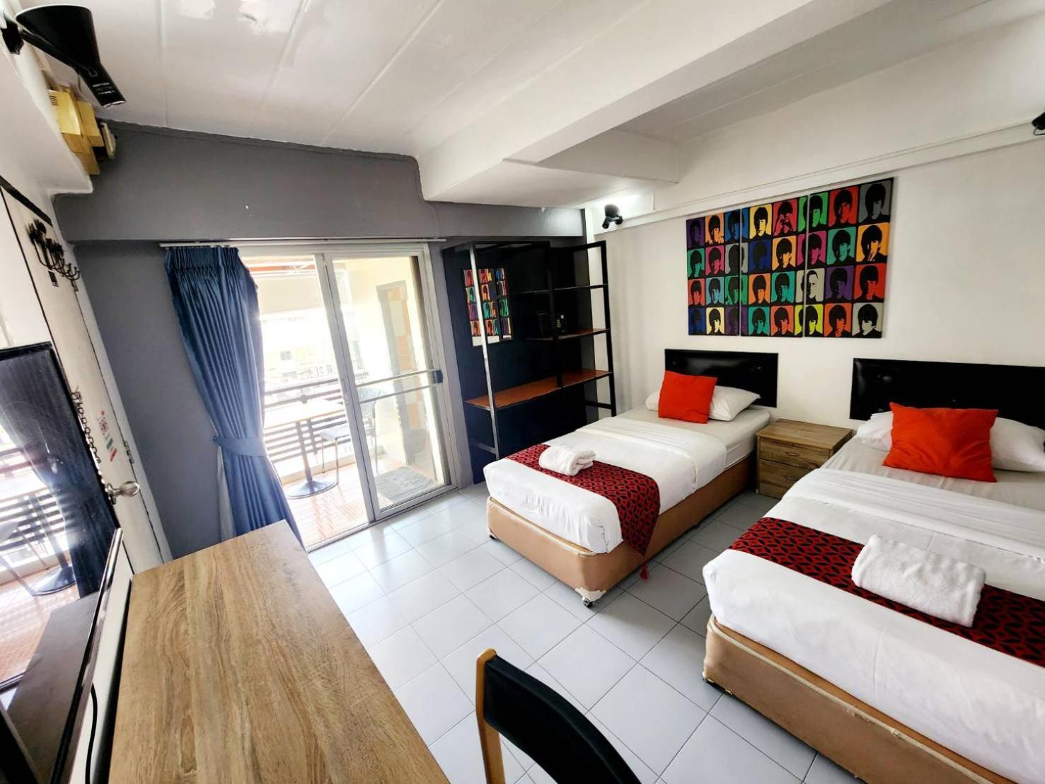 Happio Near Chabad House Guest house 2*