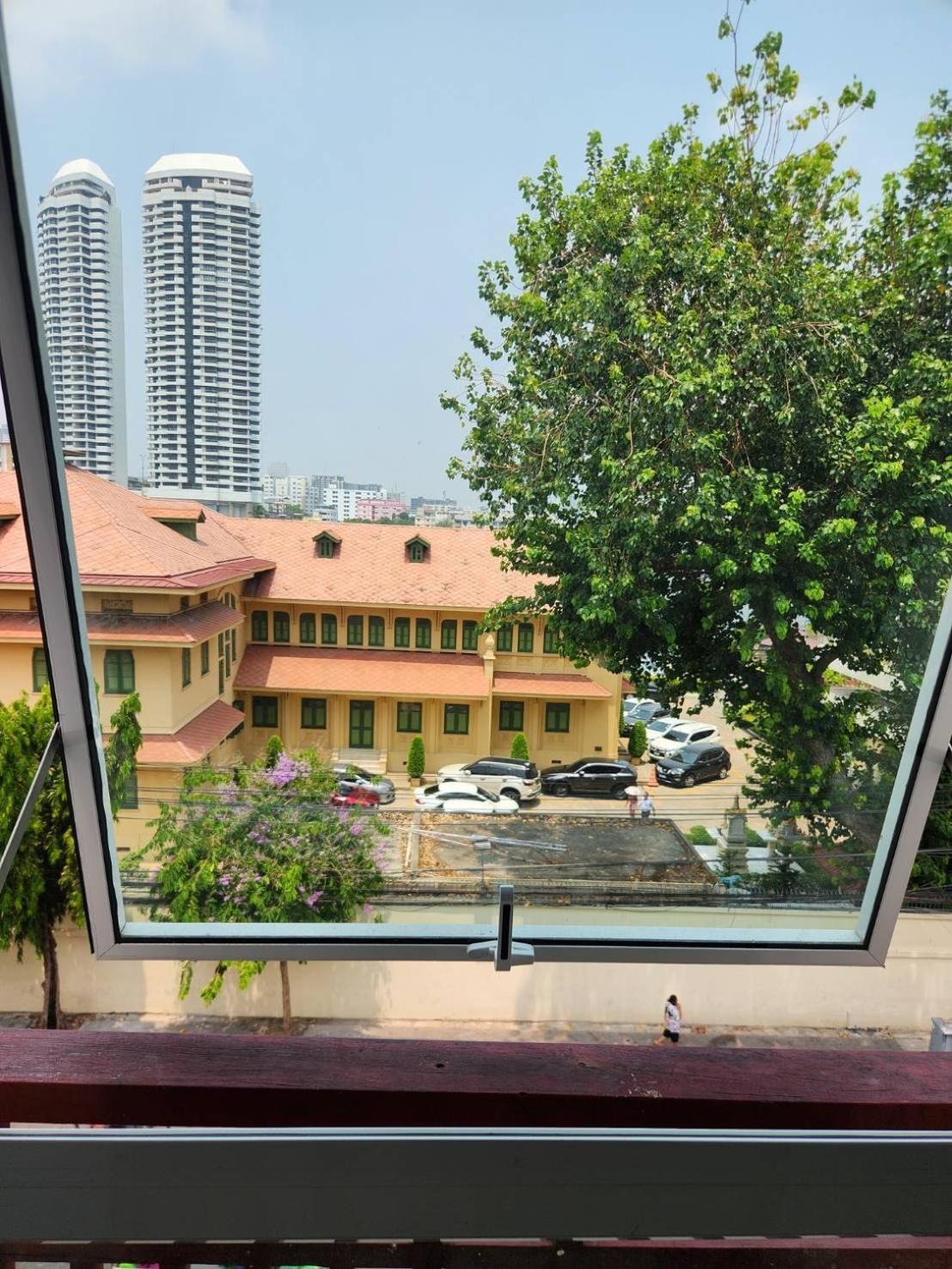 Happio Near Chabad House Guest house Bangkok