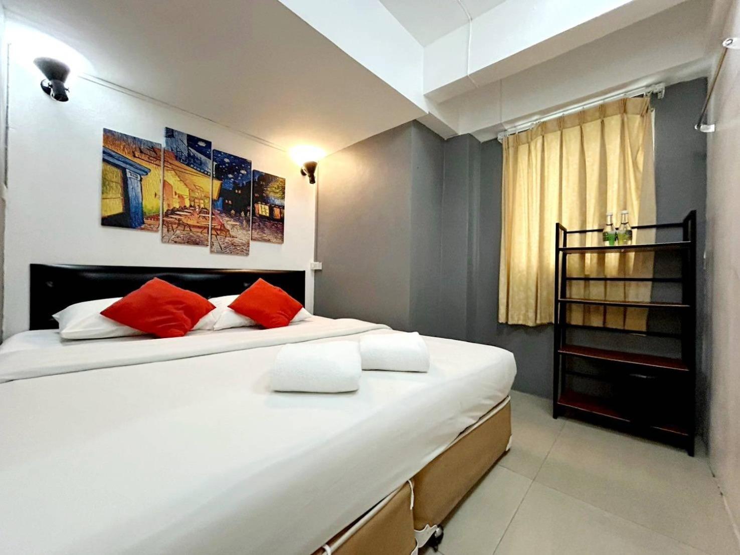 Happio Near Chabad House Guest house 2*