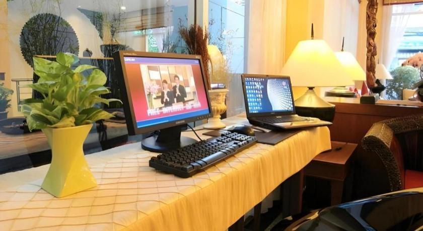 Hotel De Arni 3*