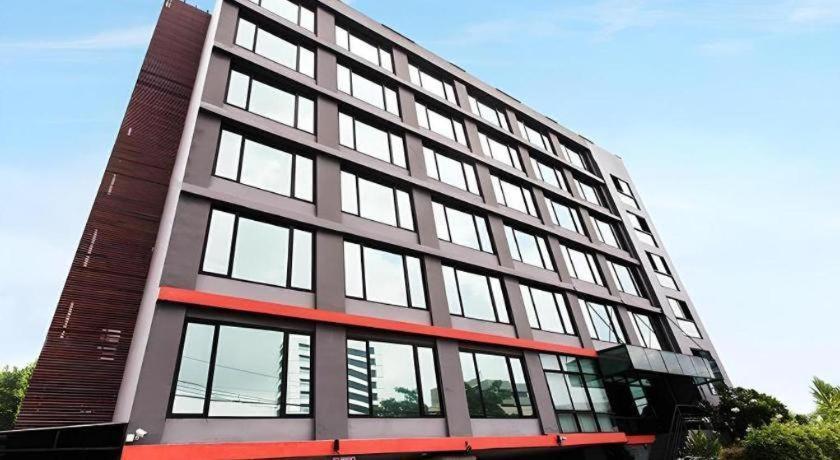 B2 Srinakharin Boutique & Budget 3* Bangkok