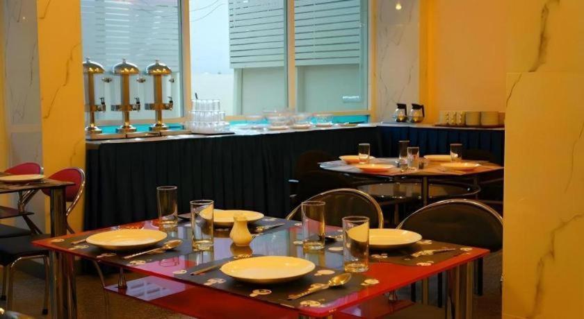 Hotel J Two S Pratunam 2*