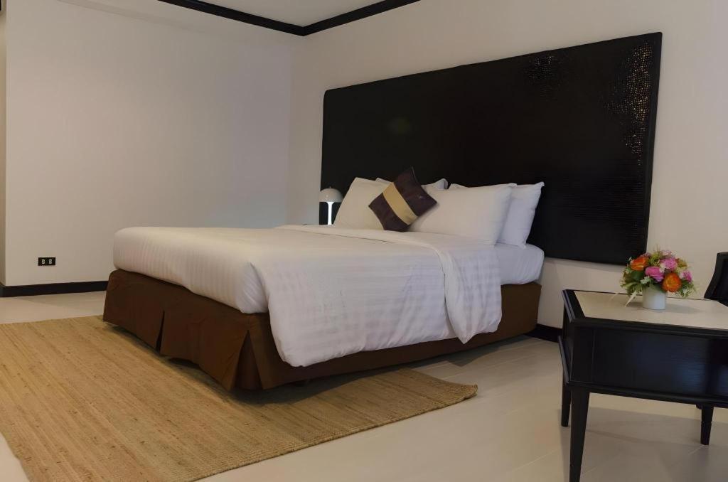 Town In Town Gardent Hotel 3*