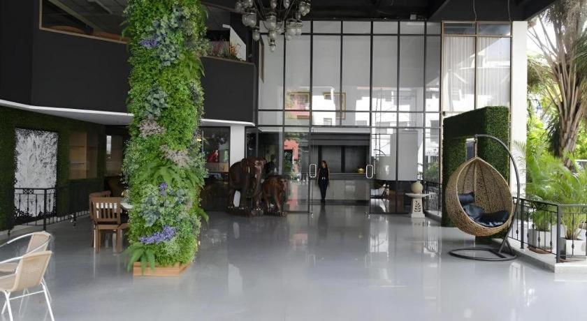 Town In Town Gardent Hotel 3*