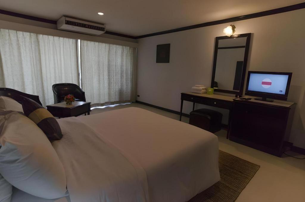 Town In Town Gardent Hotel 3*