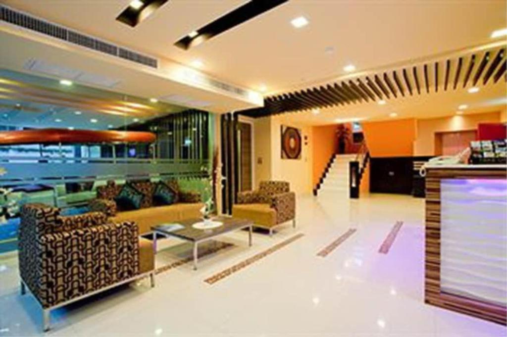Icheck Residences Sukhumvit 20 Hotel