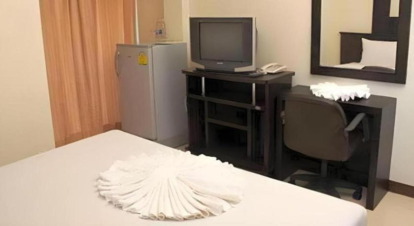 Grand Pinnacle Hotel 3*