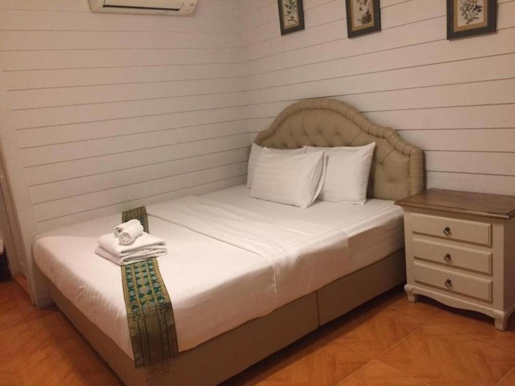 Hotel Ban Thungdang Housetel