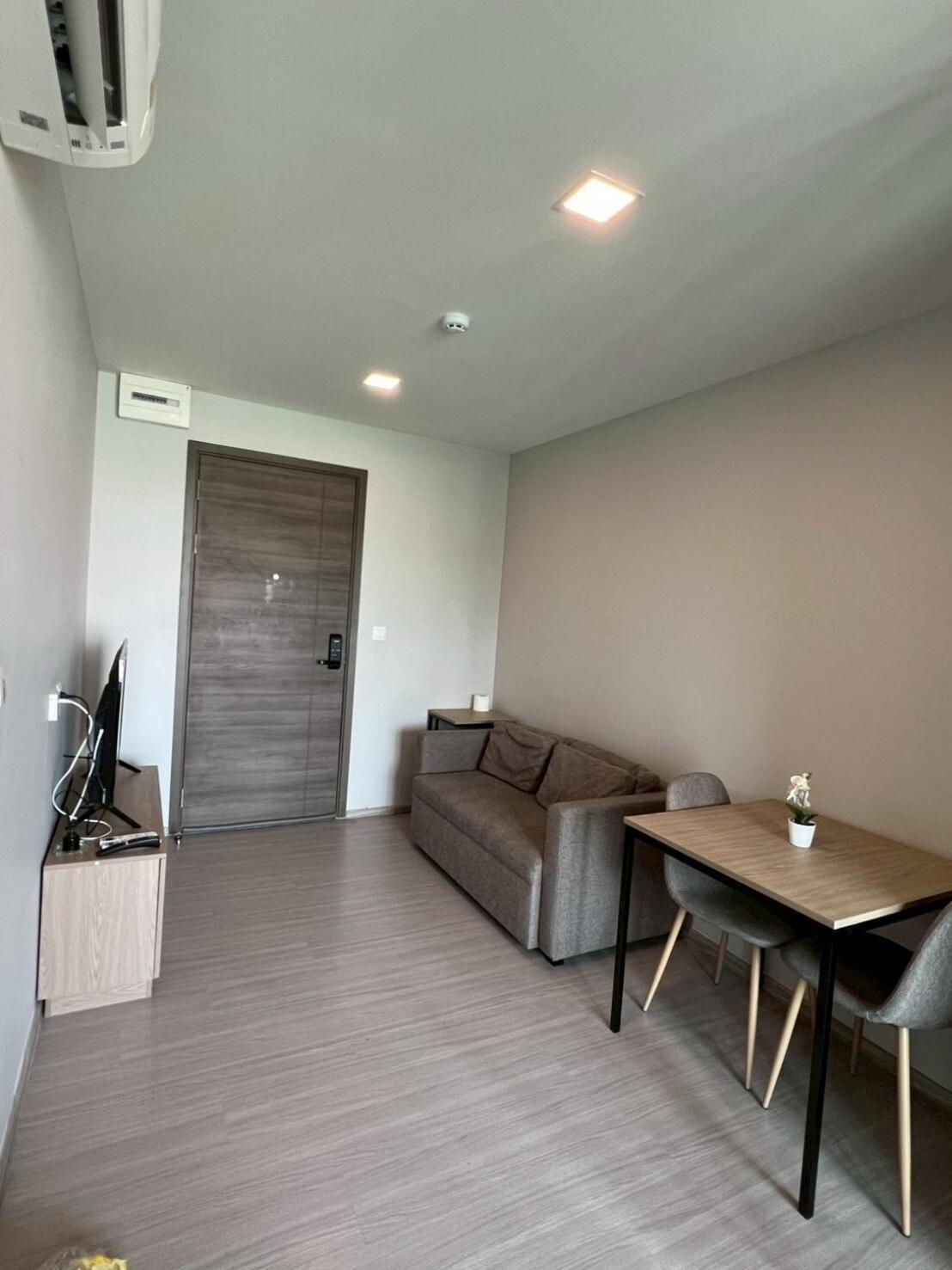 Luxury - Bts Punnawithi - Pool, Gym, Wi-fi Apartment *