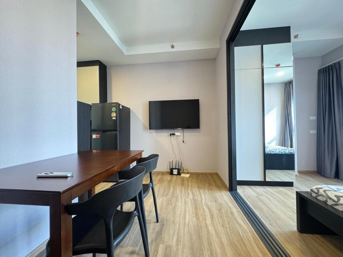 The St-age Condo-huai Khwang Apartment