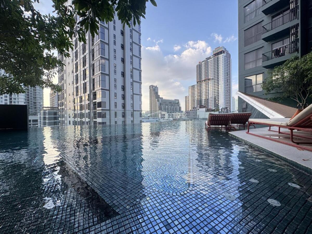 The St-age Condo-huai Khwang Apartment Bangkok