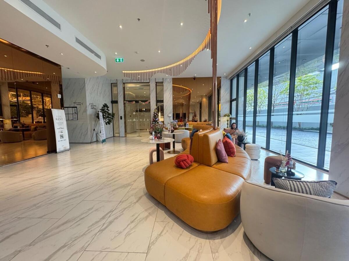 The St-age Condo-huai Khwang Apartment *